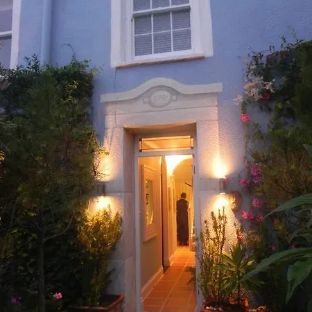 The Summer House 5*